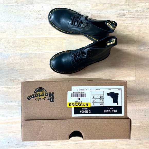 BNWT Dr. Martens Boots Size 6 - Picture 4 of 6